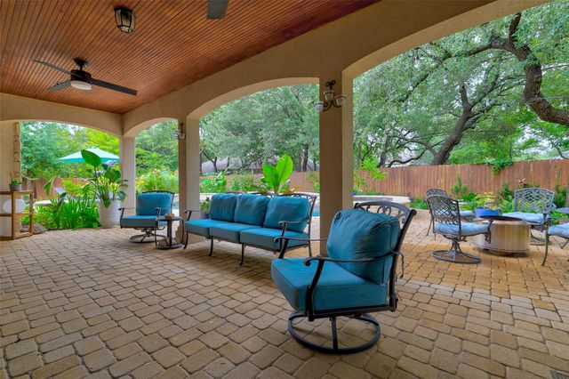 507 Champions DR, Georgetown, TX 78628
