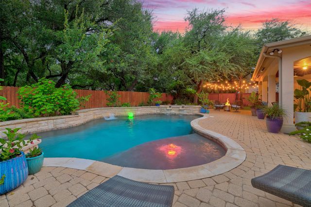 507 Champions DR, Georgetown, TX 78628