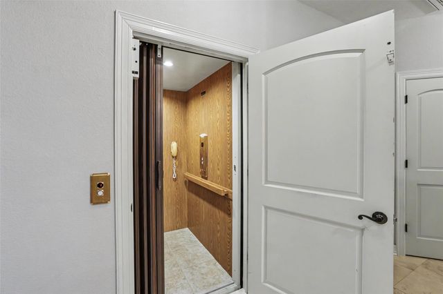 507 Champions DR, Georgetown, TX 78628