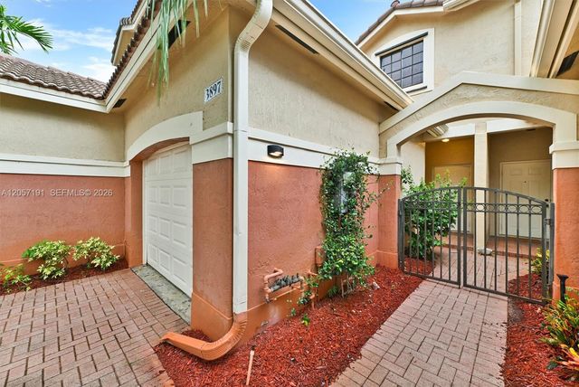 3897 Tree Top Drive, Weston, FL 33332