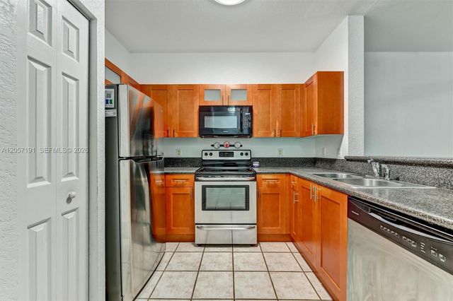 3897 Tree Top Drive, Weston, FL 33332