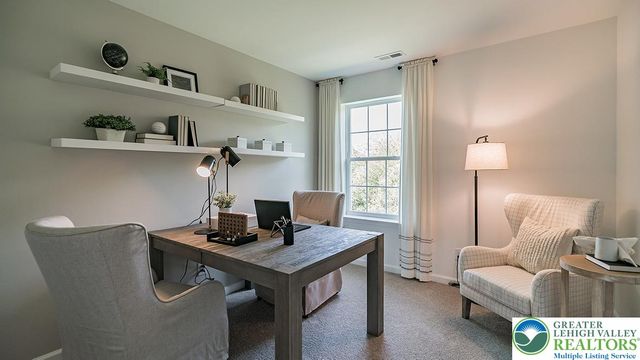 111 Winding Road, Forks Twp, PA 18040