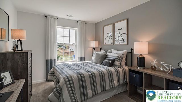 111 Winding Road, Forks Twp, PA 18040