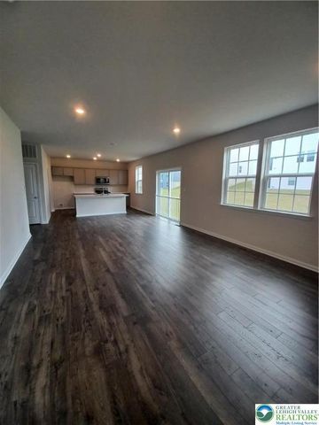 111 Winding Road, Forks Twp, PA 18040