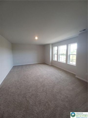 111 Winding Road, Forks Twp, PA 18040