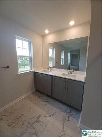 111 Winding Road, Forks Twp, PA 18040