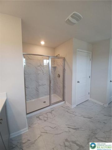 111 Winding Road, Forks Twp, PA 18040