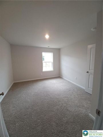 111 Winding Road, Forks Twp, PA 18040