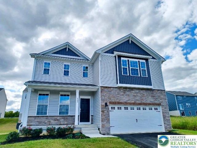 111 Winding Road, Forks Twp, PA 18040