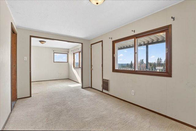 6202 N Winston Dr, Spokane, WA 99205