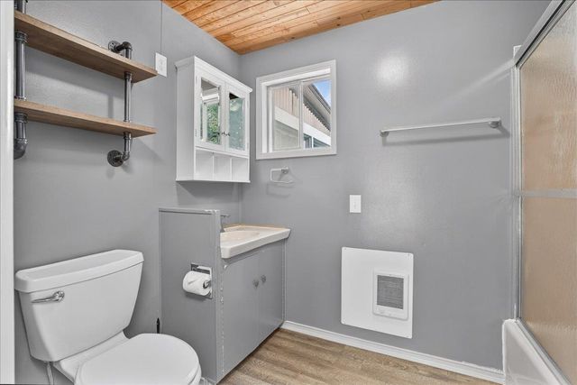 6202 N Winston Dr, Spokane, WA 99205