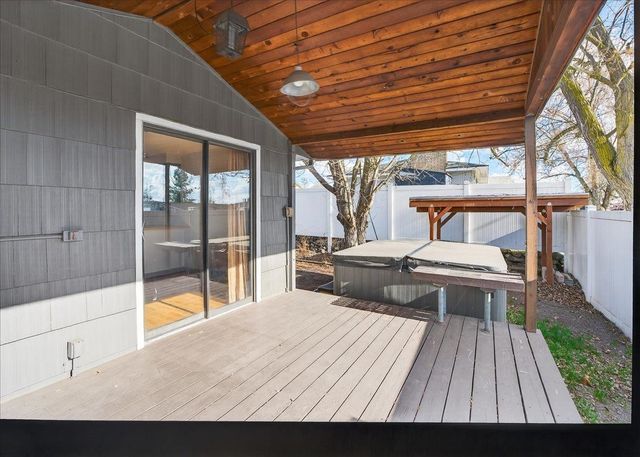 6202 N Winston Dr, Spokane, WA 99205