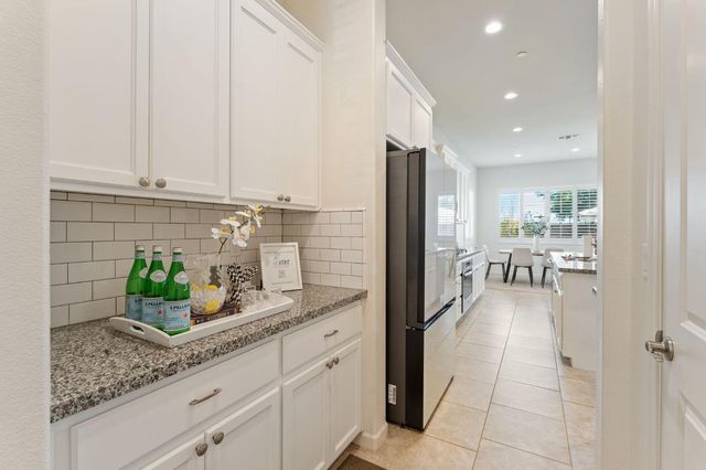 10325 Ensemble Way, Elk Grove, CA 95757