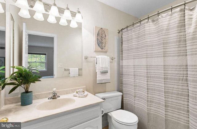 982 N ROYAL ST, Alexandria, VA 22314