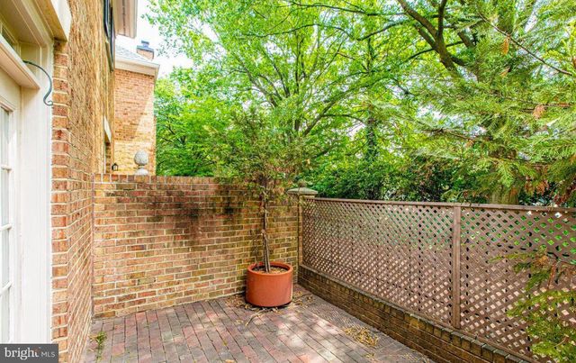 982 N ROYAL ST, Alexandria, VA 22314