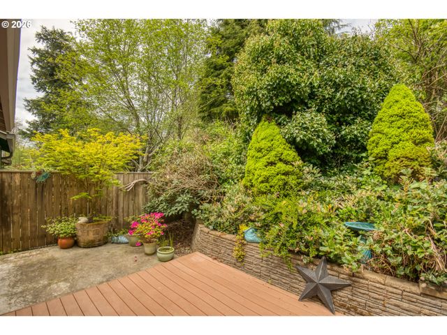 8680 S HOLLYHOCK St, Rockaway Beach, OR 97136