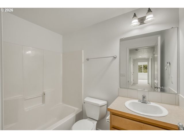 8680 S HOLLYHOCK St, Rockaway Beach, OR 97136