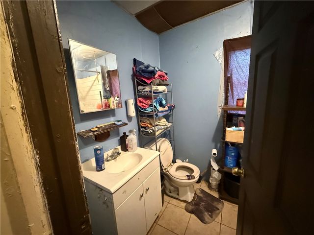 122 W Quarry St, City Of But Sw, PA 16001