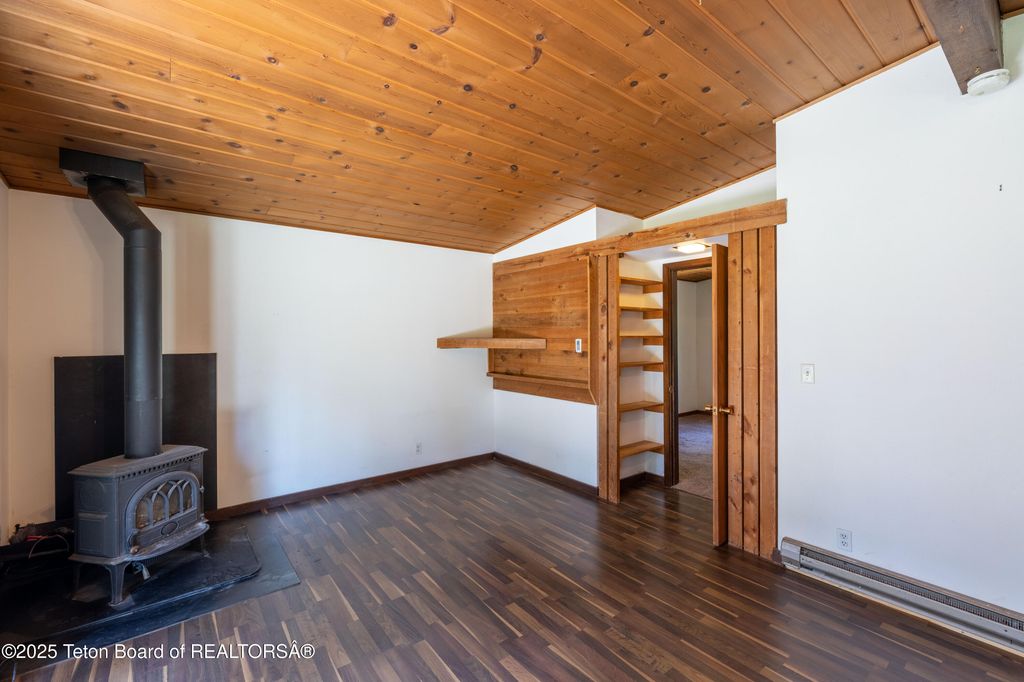 6255 W HECK-OF-A-HILL Road, Wilson, WY 83014 photo 11