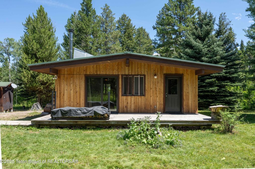 6255 W HECK-OF-A-HILL Road, Wilson, WY 83014 photo 14