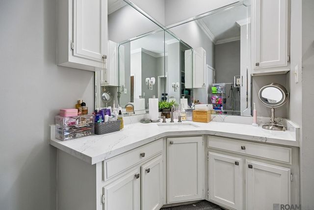1201 Mills Pointe Dr, Zachary, LA 70791