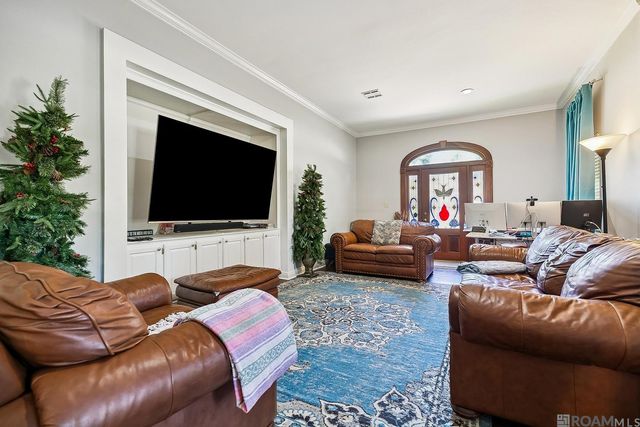 1201 Mills Pointe Dr, Zachary, LA 70791
