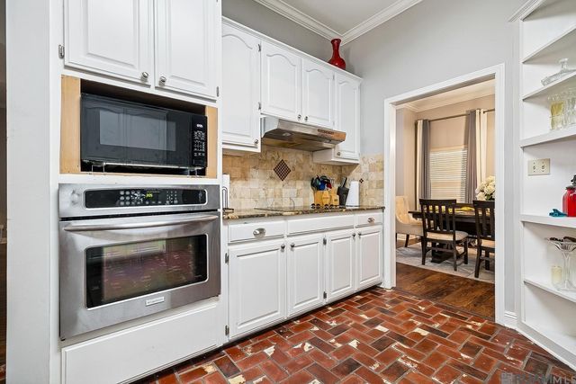 1201 Mills Pointe Dr, Zachary, LA 70791
