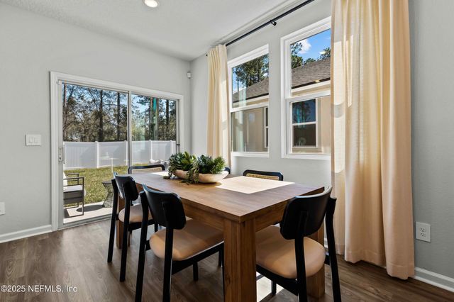 245 BRAZIL NUT Circle, Jacksonville, FL 32218