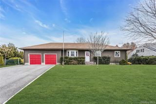 82 Donna Drive, Baiting Hollow, NY 11933