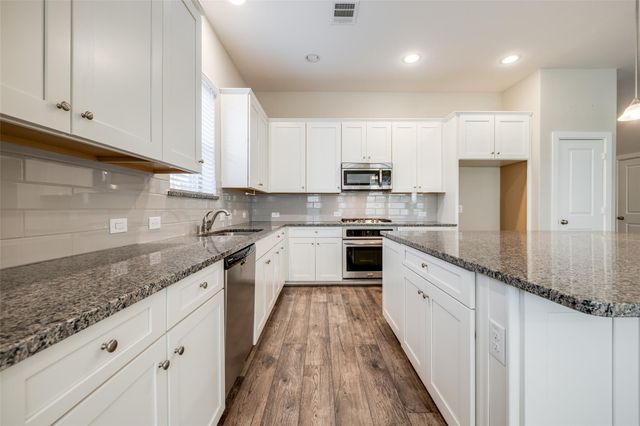 225 Catoti Cay Court, Conroe, TX 77304