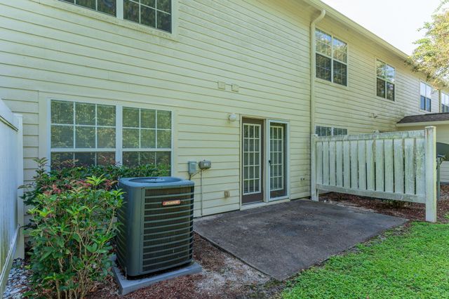 535 Wingspan Way, Crestview, FL 32536