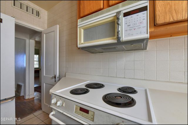 912 MESITA Drive, El Paso, TX 79902