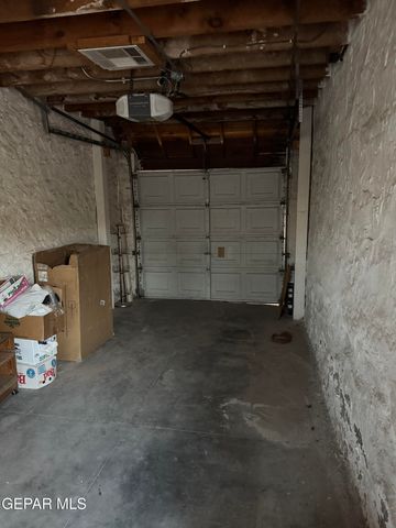 912 MESITA Drive, El Paso, TX 79902