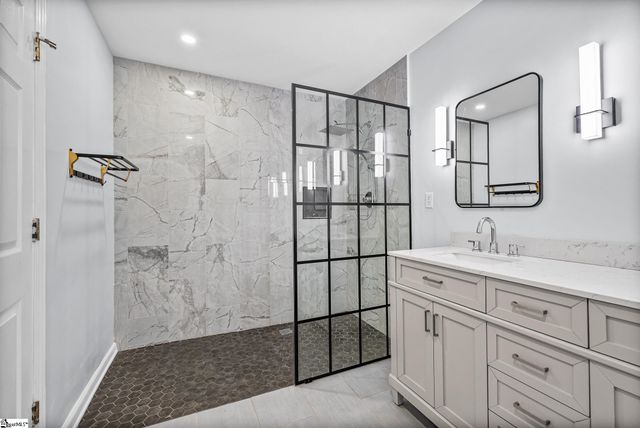 200 Mcconnell Road, Taylors, SC 29687