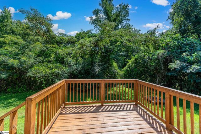 200 Mcconnell Road, Taylors, SC 29687