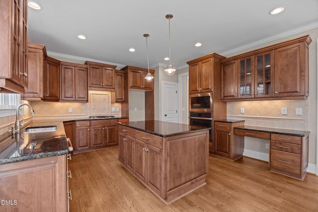 105 Baynes Court, Chapel Hill, NC 27517