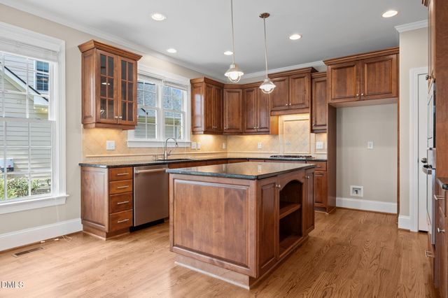 105 Baynes Court, Chapel Hill, NC 27517