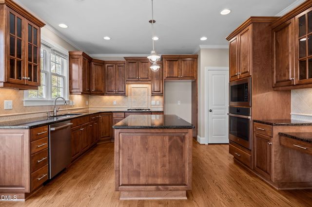 105 Baynes Court, Chapel Hill, NC 27517