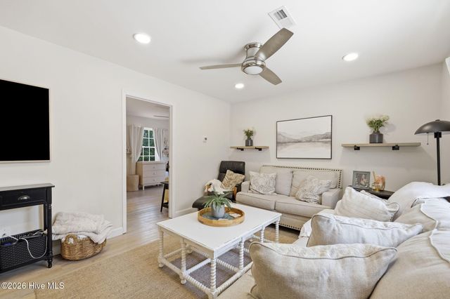 133 Villa Drive, West End, NC 27376