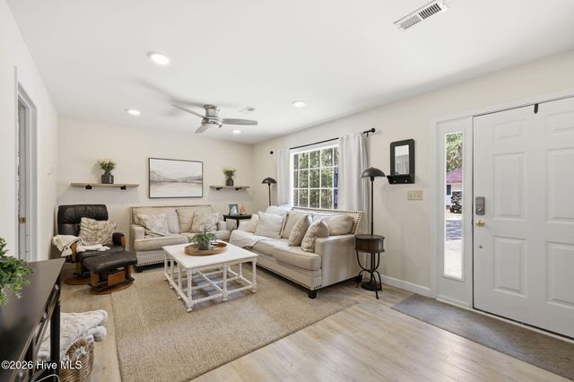 133 Villa Drive, West End, NC 27376