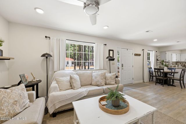 133 Villa Drive, West End, NC 27376