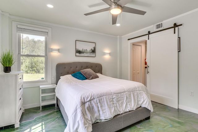 372 Plum ST, Bastrop, TX 78602