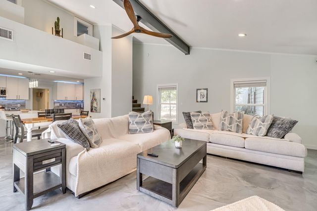 372 Plum ST, Bastrop, TX 78602