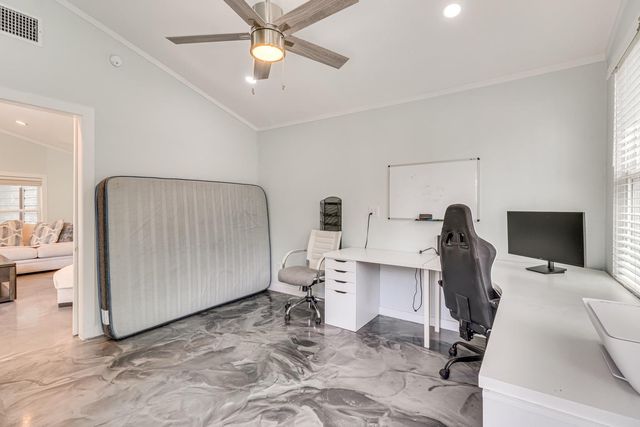 372 Plum ST, Bastrop, TX 78602