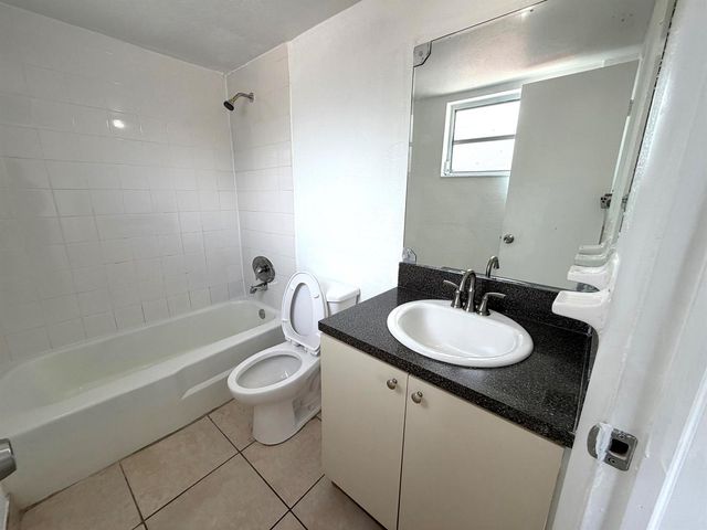 2127 Davie Boulevard 115, Fort Lauderdale, FL 33312