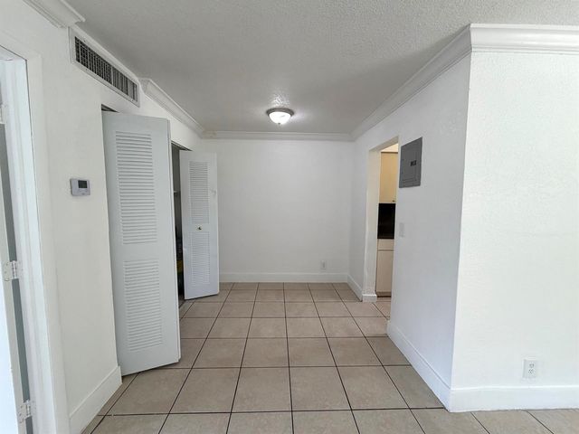2127 Davie Boulevard 115, Fort Lauderdale, FL 33312