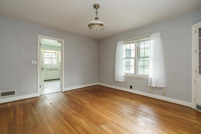 123 W South Street, Worthington, OH 43085