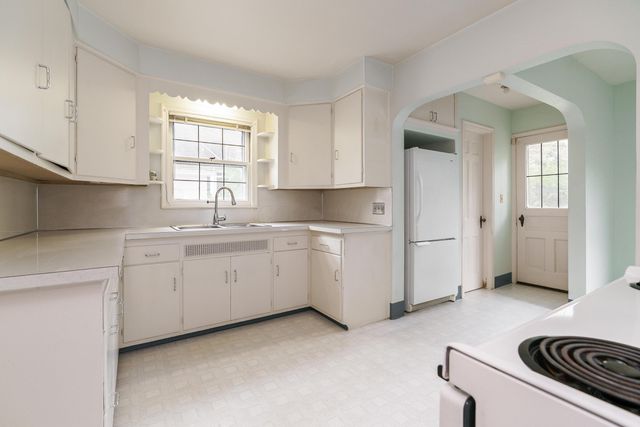 123 W South Street, Worthington, OH 43085