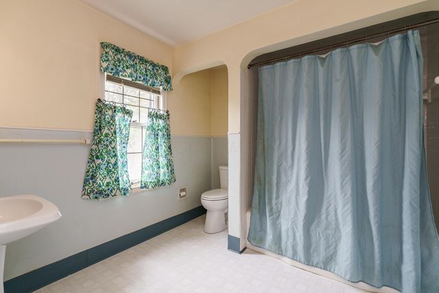 123 W South Street, Worthington, OH 43085