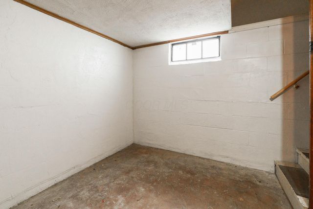 123 W South Street, Worthington, OH 43085